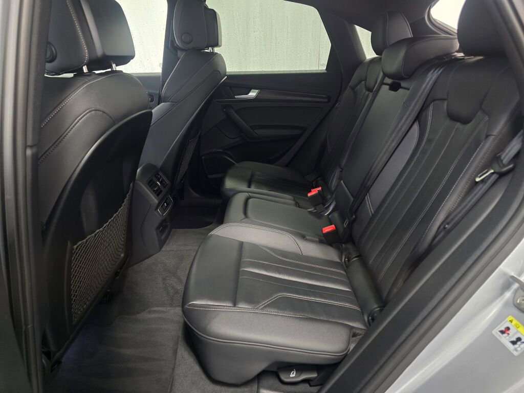 Certified 2025 Audi Q5 2.0T Premium Plus image 20