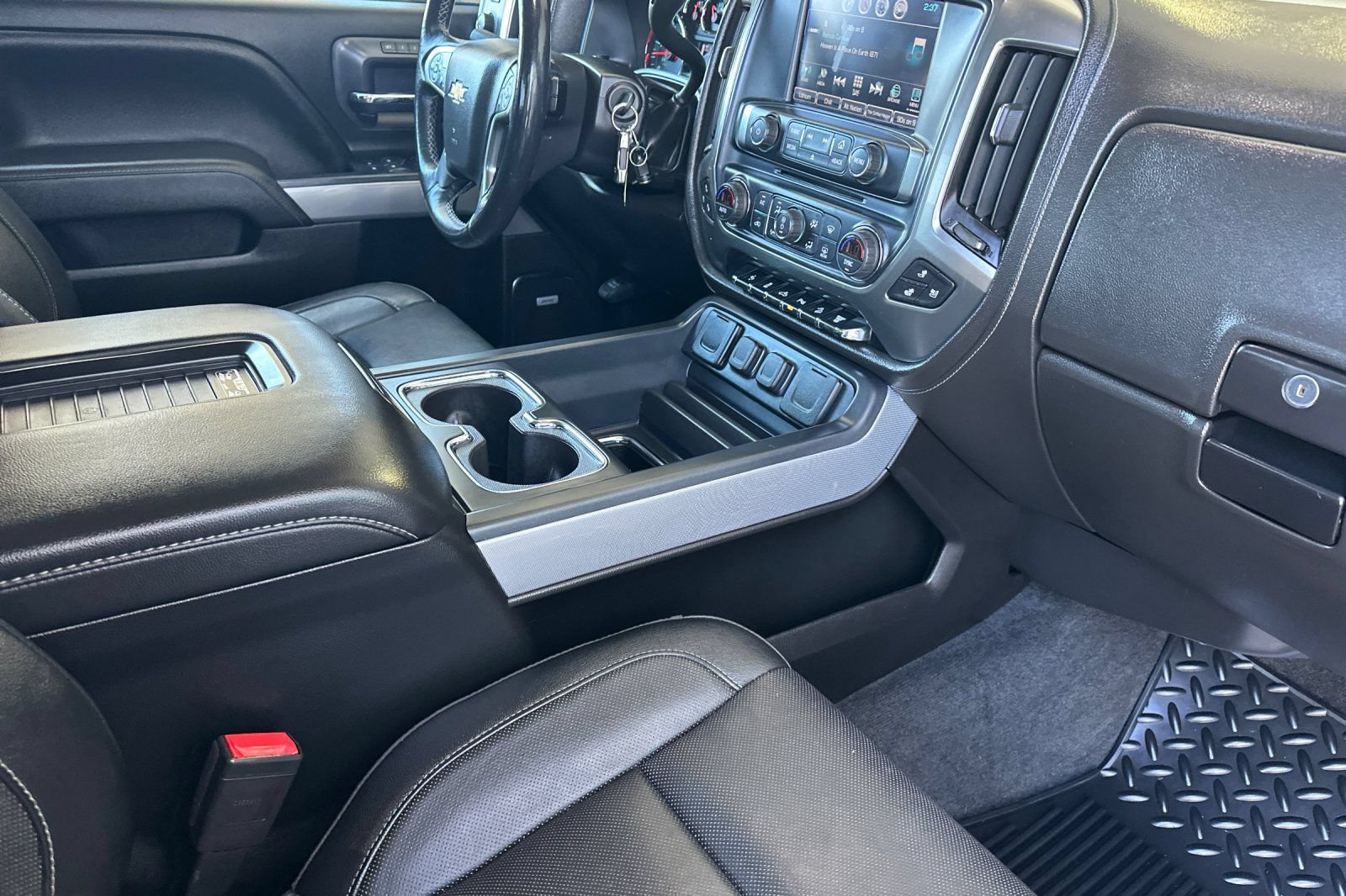 Used 2019 Chevrolet Silverado 2500 LTZ w/ Duramax Plus Package AWD/4WD image 15
