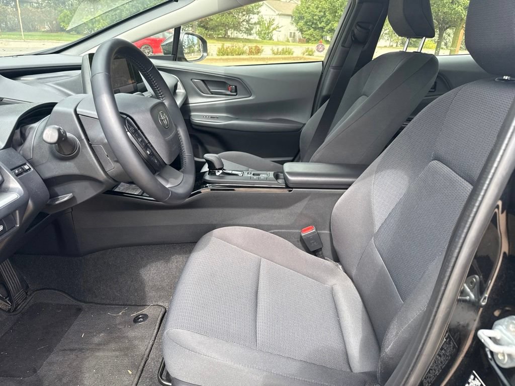 Used 2026 Toyota Prius LE FWD image 15