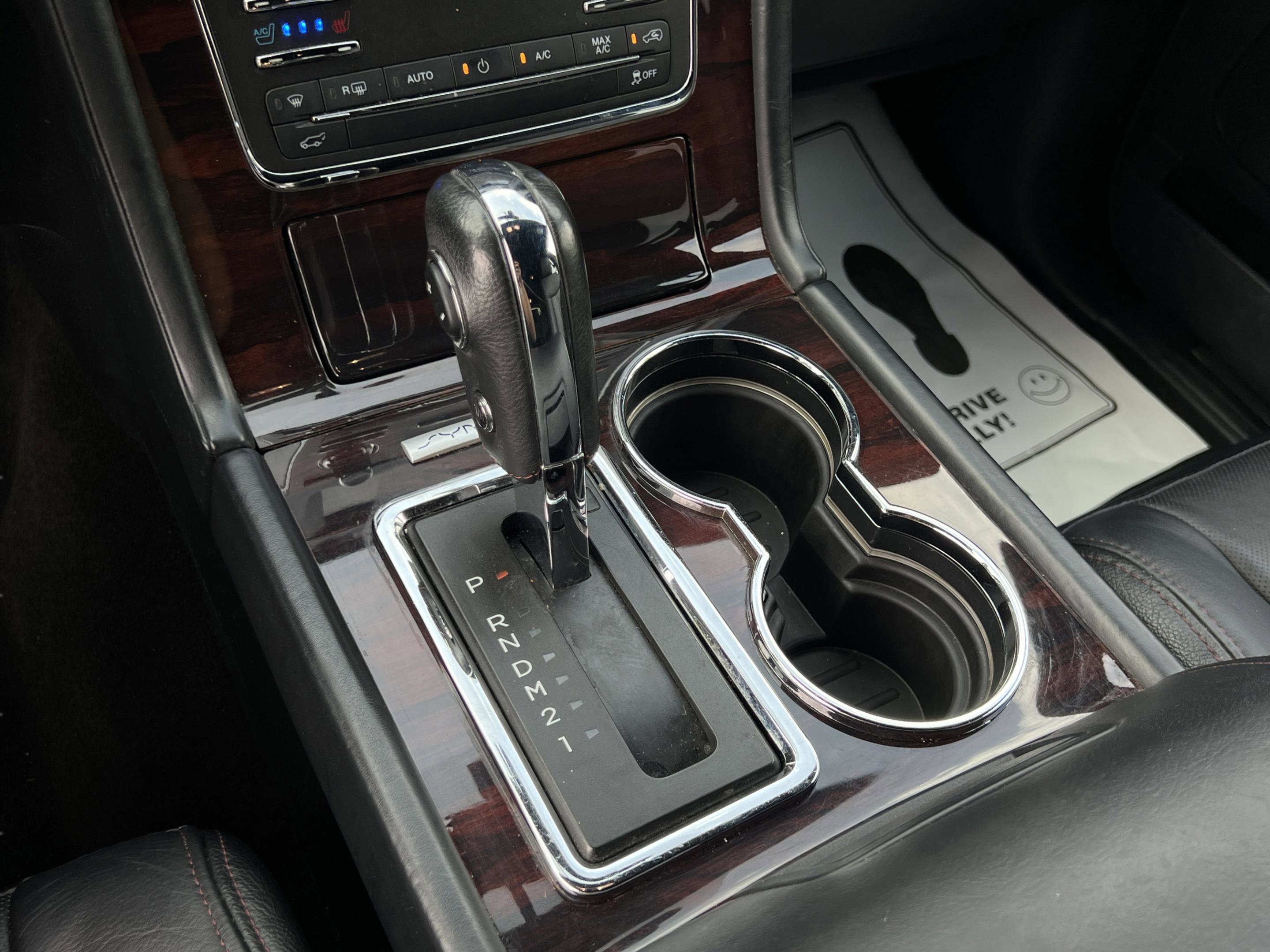 Used 2016 Lincoln Navigator Reserve image 25