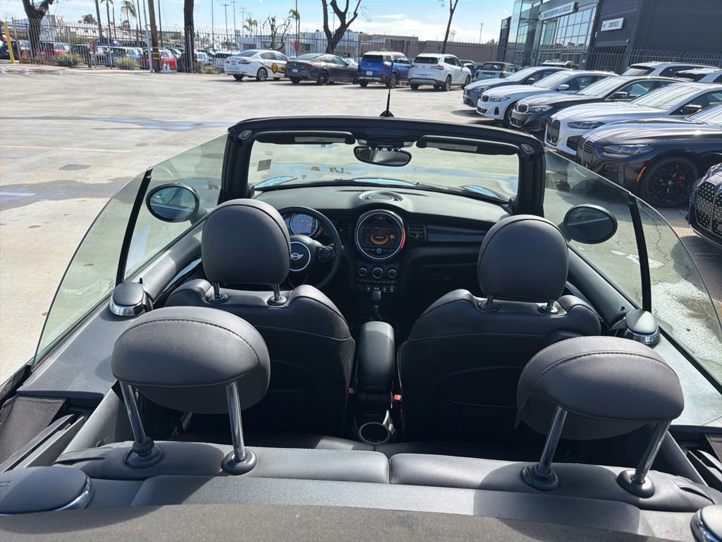 Used 2018 MINI Cooper S w/ Premium Package image 15