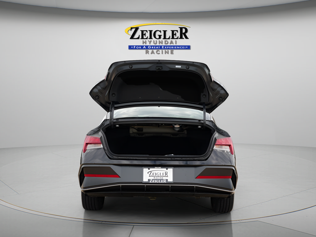 New 2026 Hyundai Elantra Limited FWD image 10