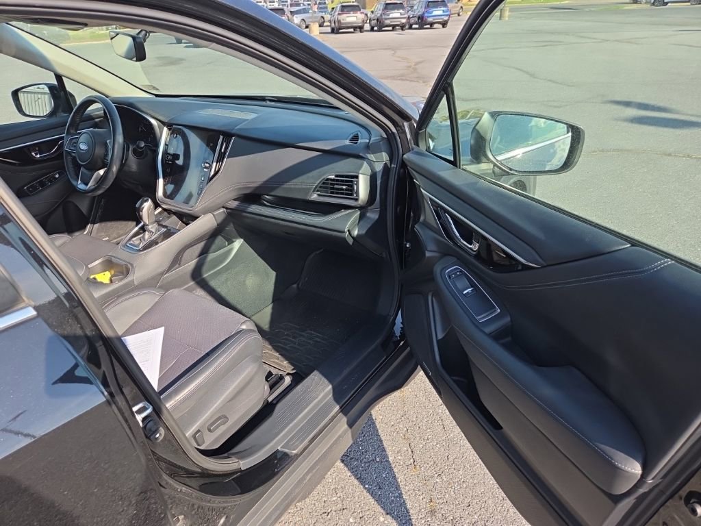 Used 2022 Subaru Outback Limited AWD/4WD image 6