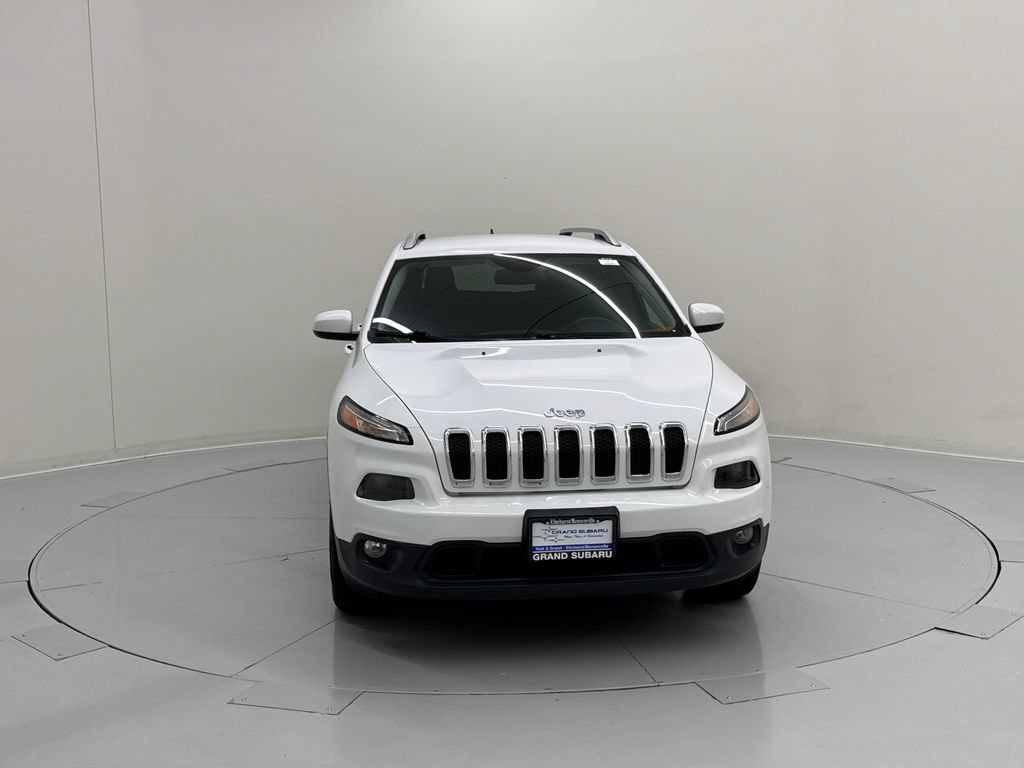 Used 2015 Jeep Cherokee Latitude w/ Cold Weather Group AWD/4WD image 8