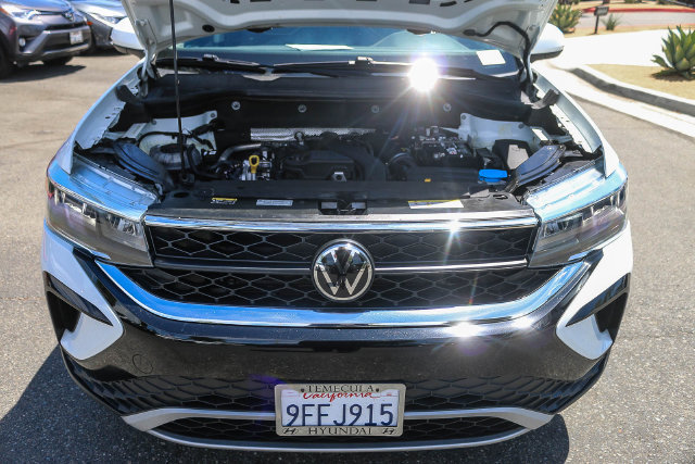 Used 2023 Volkswagen Taos SE FWD image 32