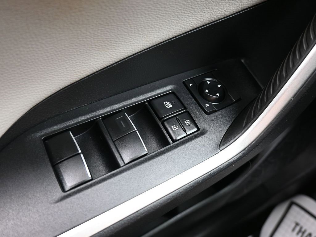 Used 2021 Toyota RAV4 Limited image 21