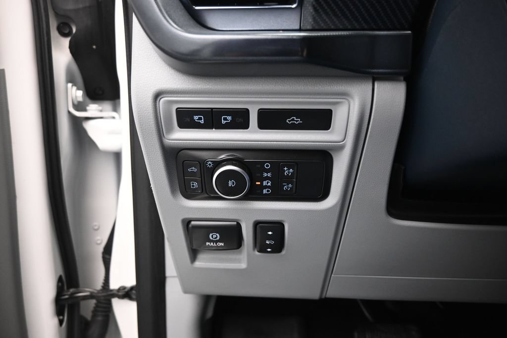 Certified 2022 Ford F150 Limited AWD/4WD image 13