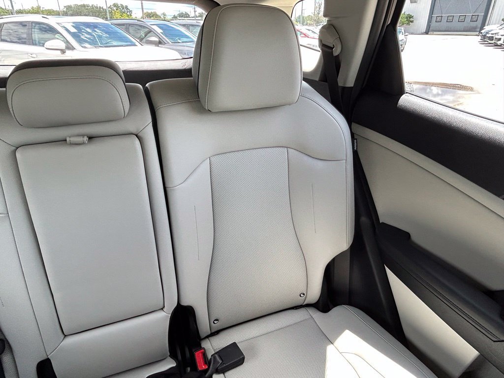 Used 2024 Kia Sportage EX FWD image 14