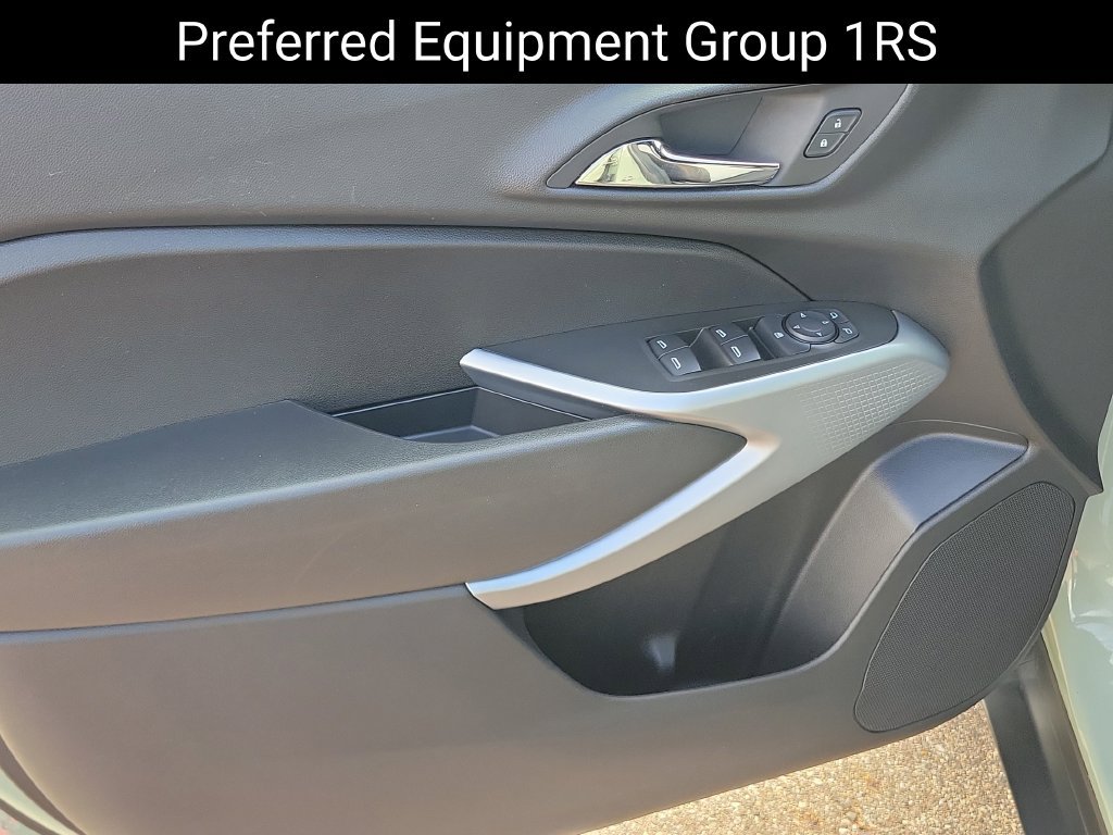 Used 2024 Chevrolet Trax RS w/ Driver Confidence Package FWD image 9