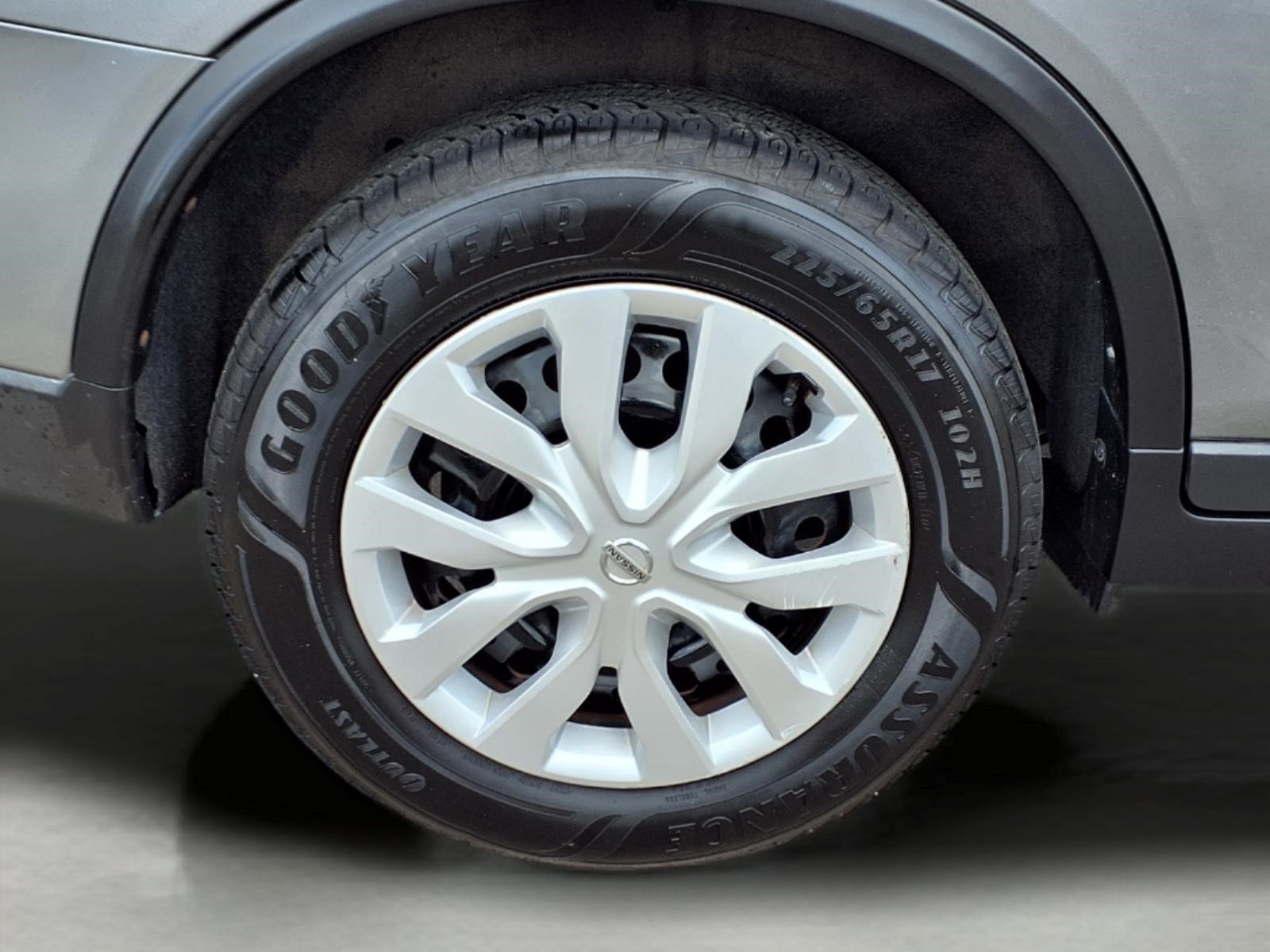 Used 2018 Nissan Rogue S FWD image 9