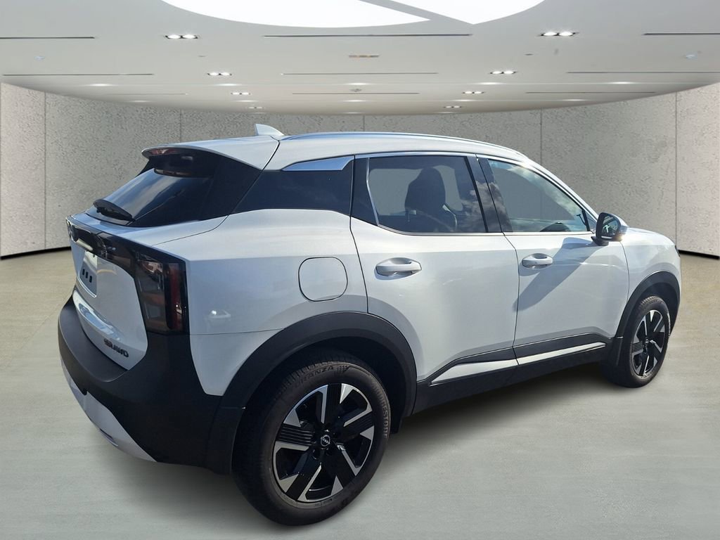 Used 2025 Nissan Kicks SR image 4