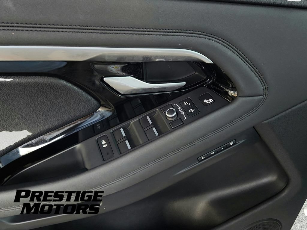 Used 2020 Land Rover Range Rover Evoque SE AWD/4WD image 18