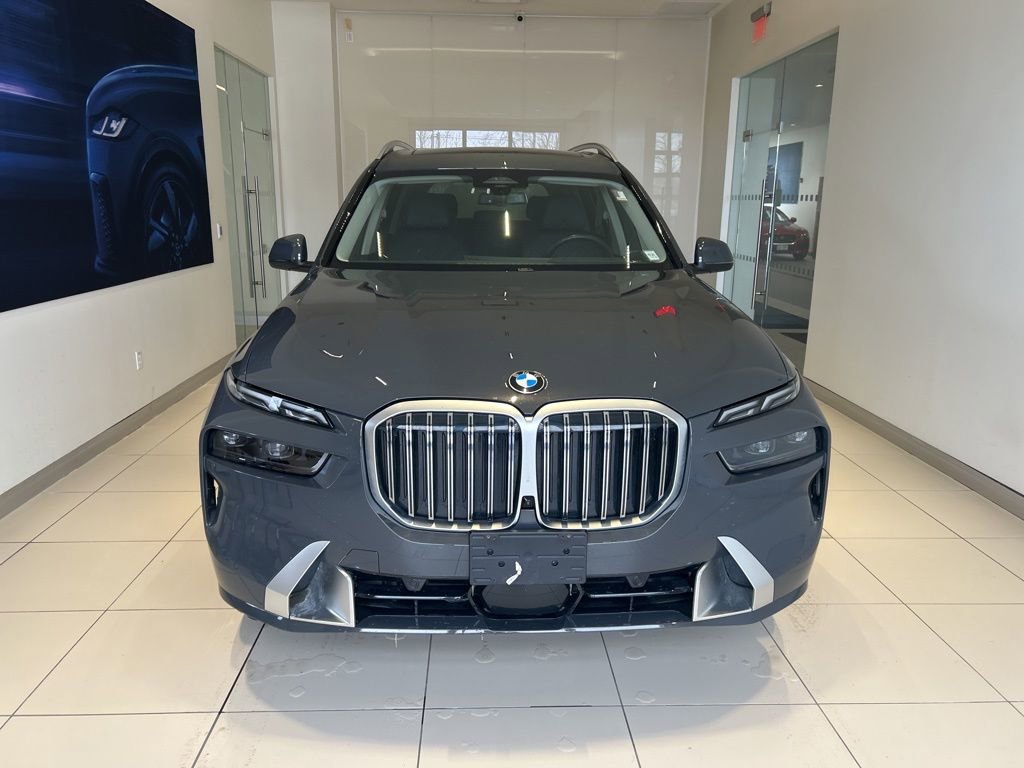 Used 2023 BMW X7 xDrive40i w/ Parking Assistance Package image 19