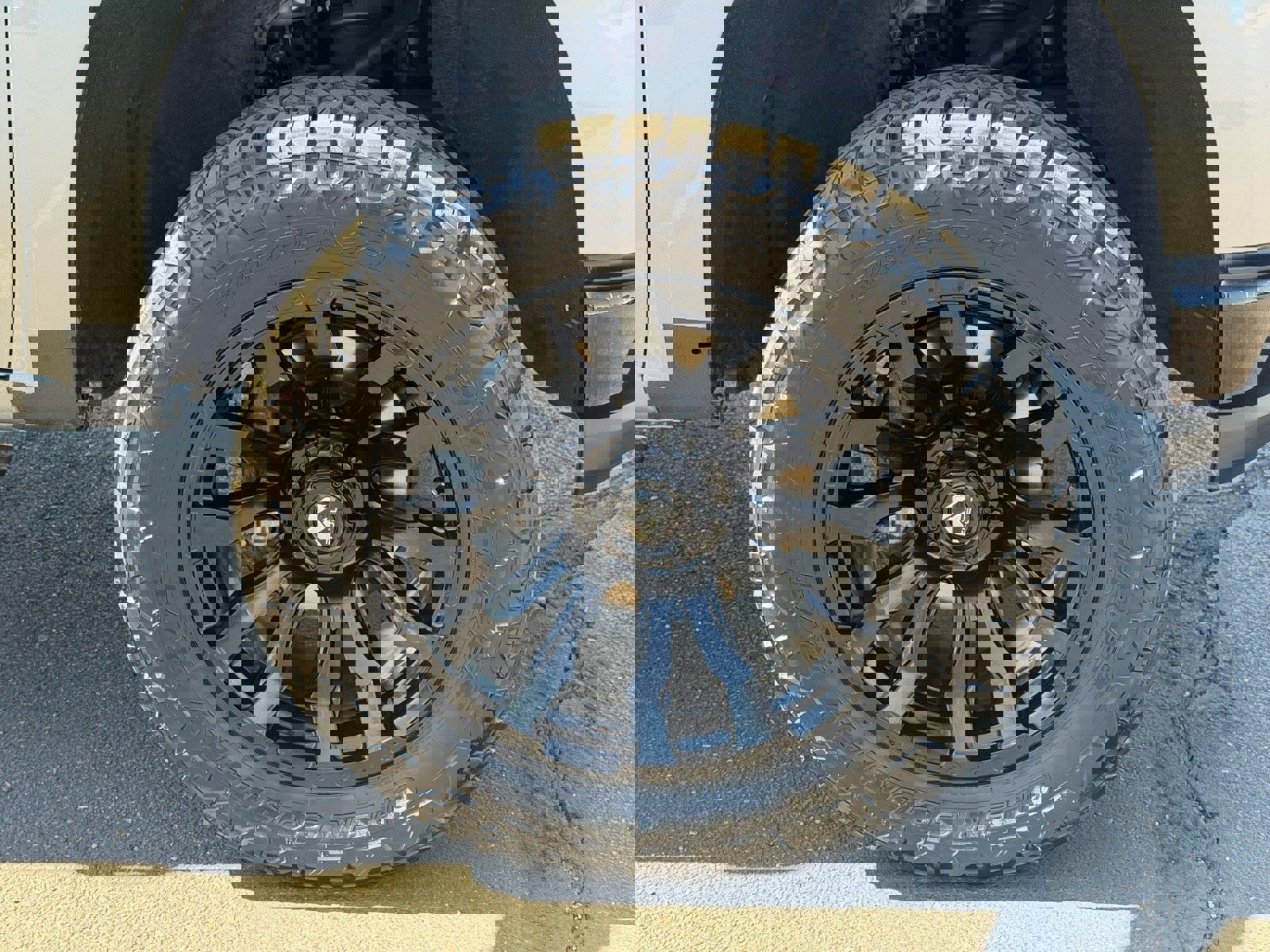 Used 2020 Chevrolet Silverado 1500 LT Trail Boss w/ Convenience Package image 11