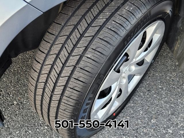 Used 2021 Toyota Corolla LE image 18