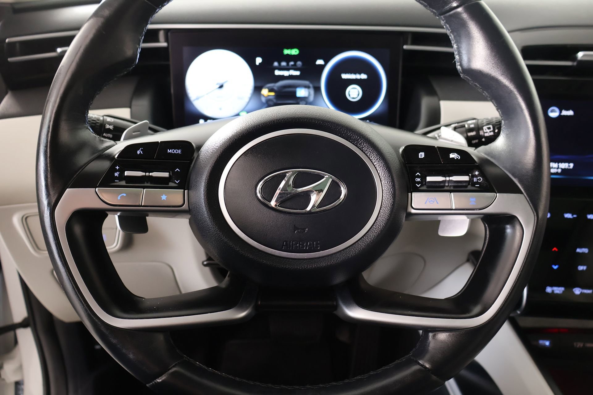 Used 2022 Hyundai Tucson Limited image 3