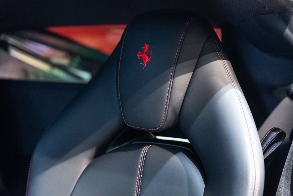 Certified 2021 Ferrari F8 Tributo RWD image 6