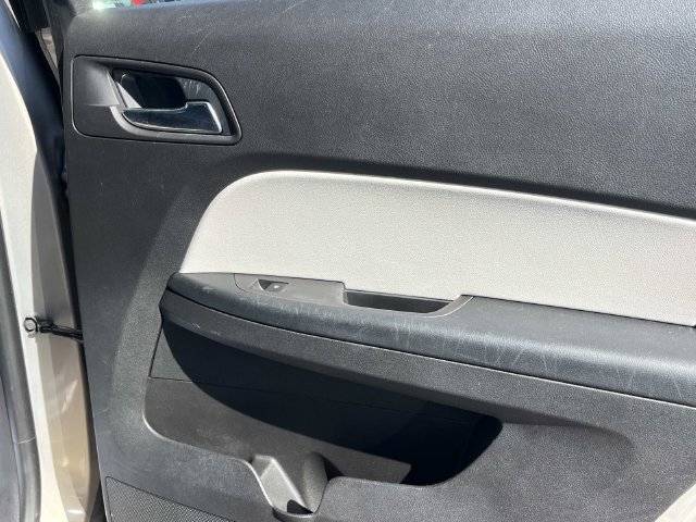 Used 2011 Chevrolet Equinox LS w/ Bluetooth Package FWD image 21
