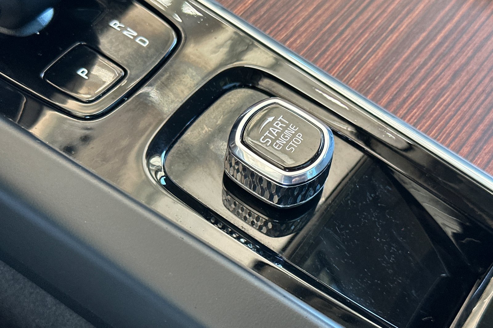 Certified 2023 Volvo XC60 B5 Plus w/ Climate Package FWD image 27