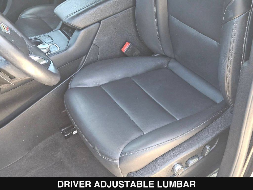 Used 2025 Cadillac XT4 Premium Luxury FWD image 16