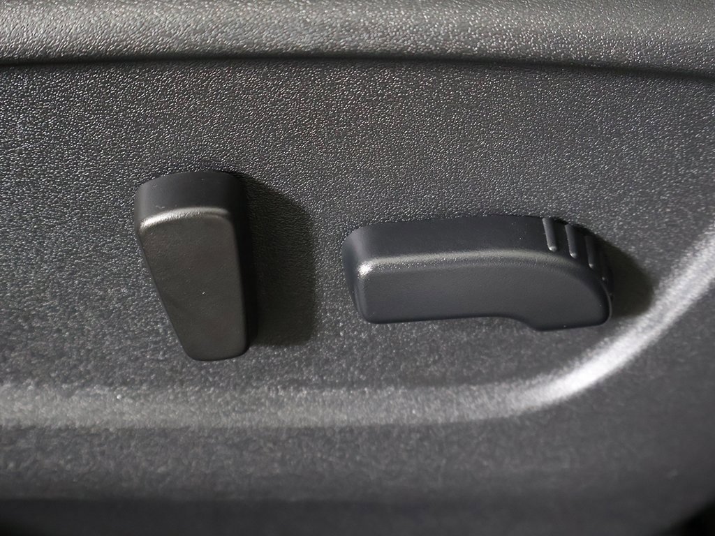 Used 2022 Nissan Rogue Sport SL w/ Premium Package image 36