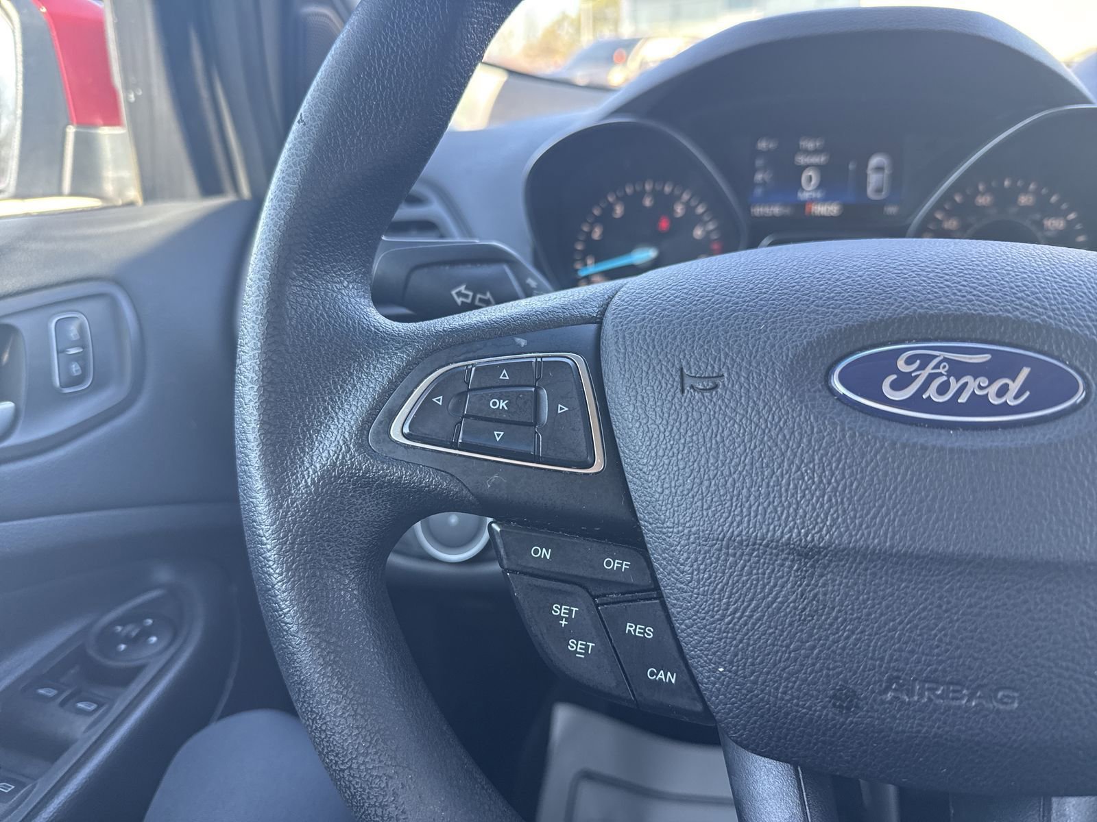 Used 2018 Ford Escape SE image 22