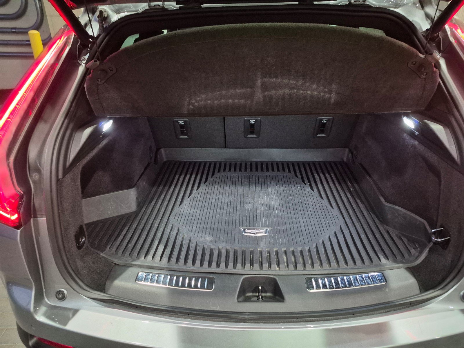 Certified 2023 Cadillac XT4 Sport w/ Cold Weather Package AWD/4WD image 16