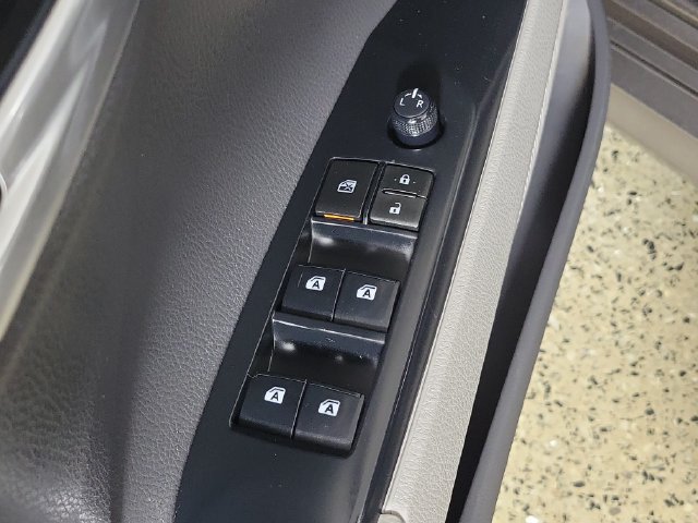 Used 2020 Toyota Camry LE FWD image 22