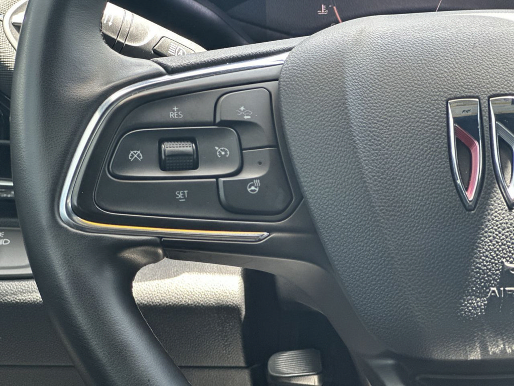 Used 2025 Buick Envista Sport Touring w/ Convenience I Package FWD image 21