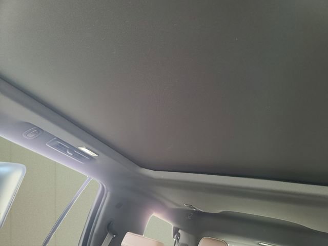 Used 2021 Chevrolet Tahoe High Country image 37