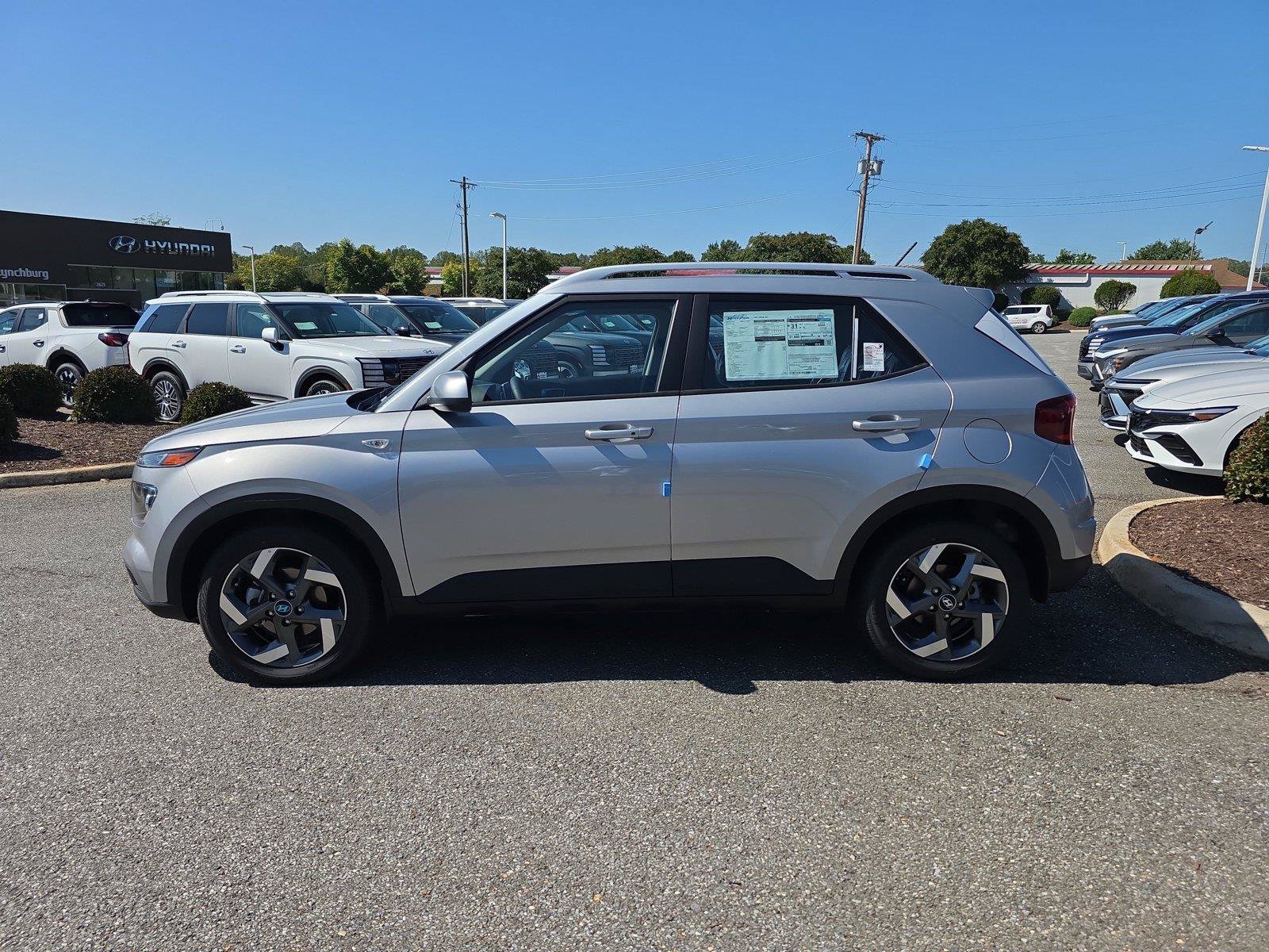 New 2026 Hyundai Venue SEL FWD image 7