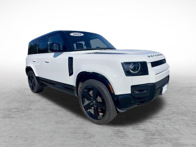 Certified 2025 Land Rover Defender 110 X-Dynamic SE AWD/4WD image 3