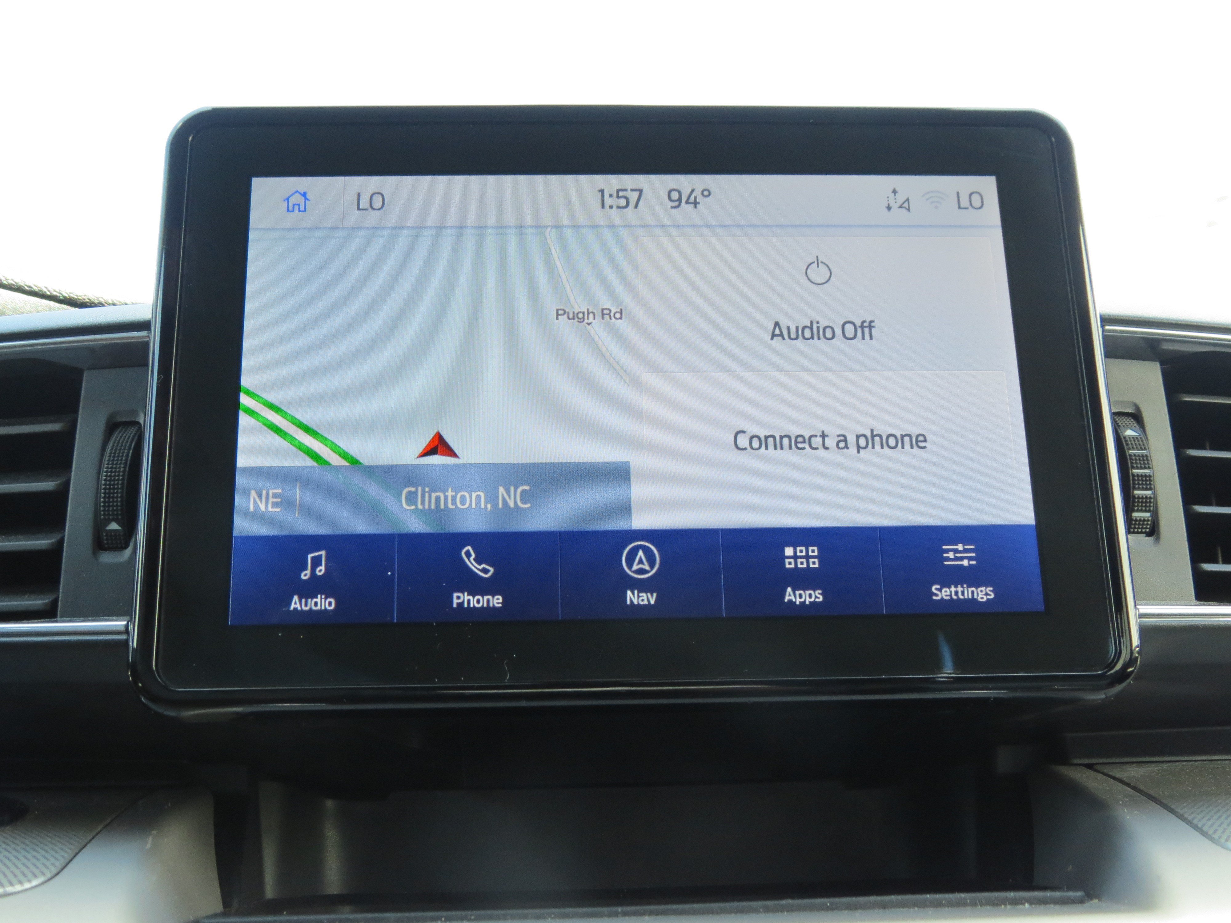 Used 2024 Ford Explorer XLT w/ Equipment Group 202A RWD image 24