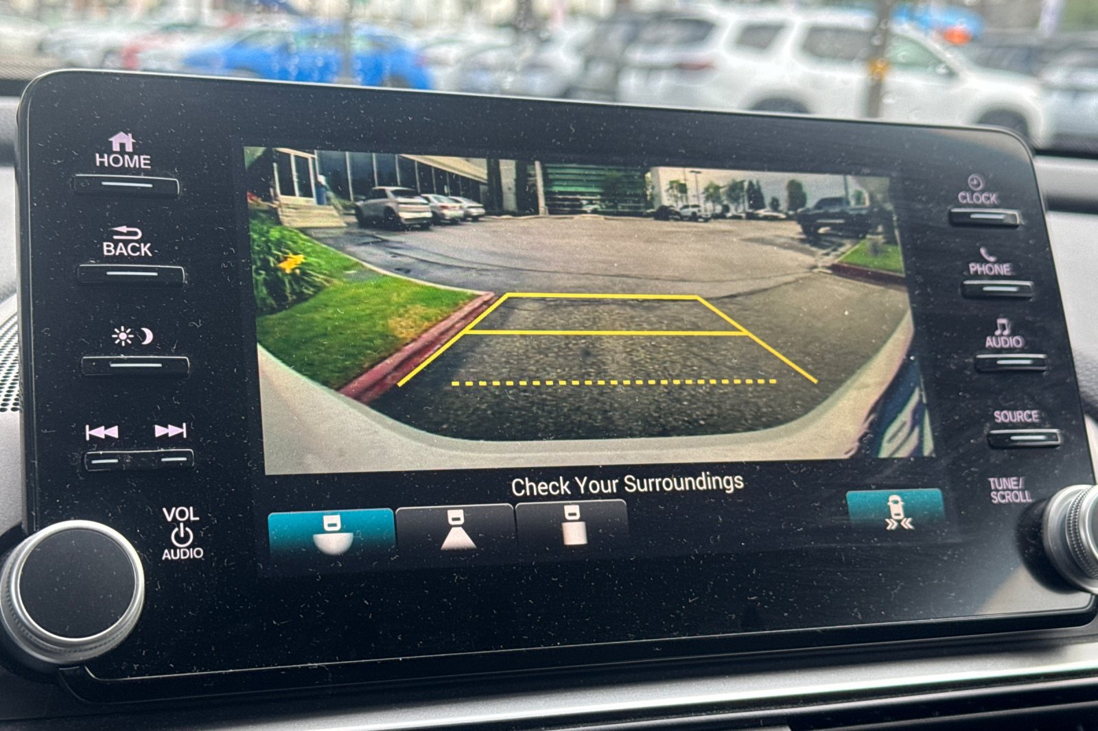 Used 2019 Honda Accord EX image 10