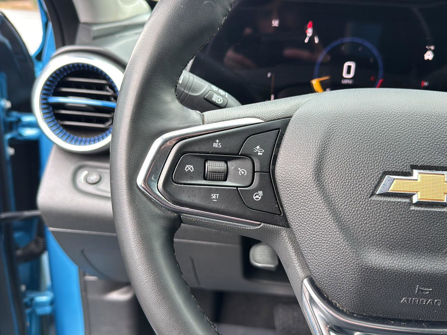 Certified 2025 Chevrolet Trax LT w/ Driver Confidence Package image 20