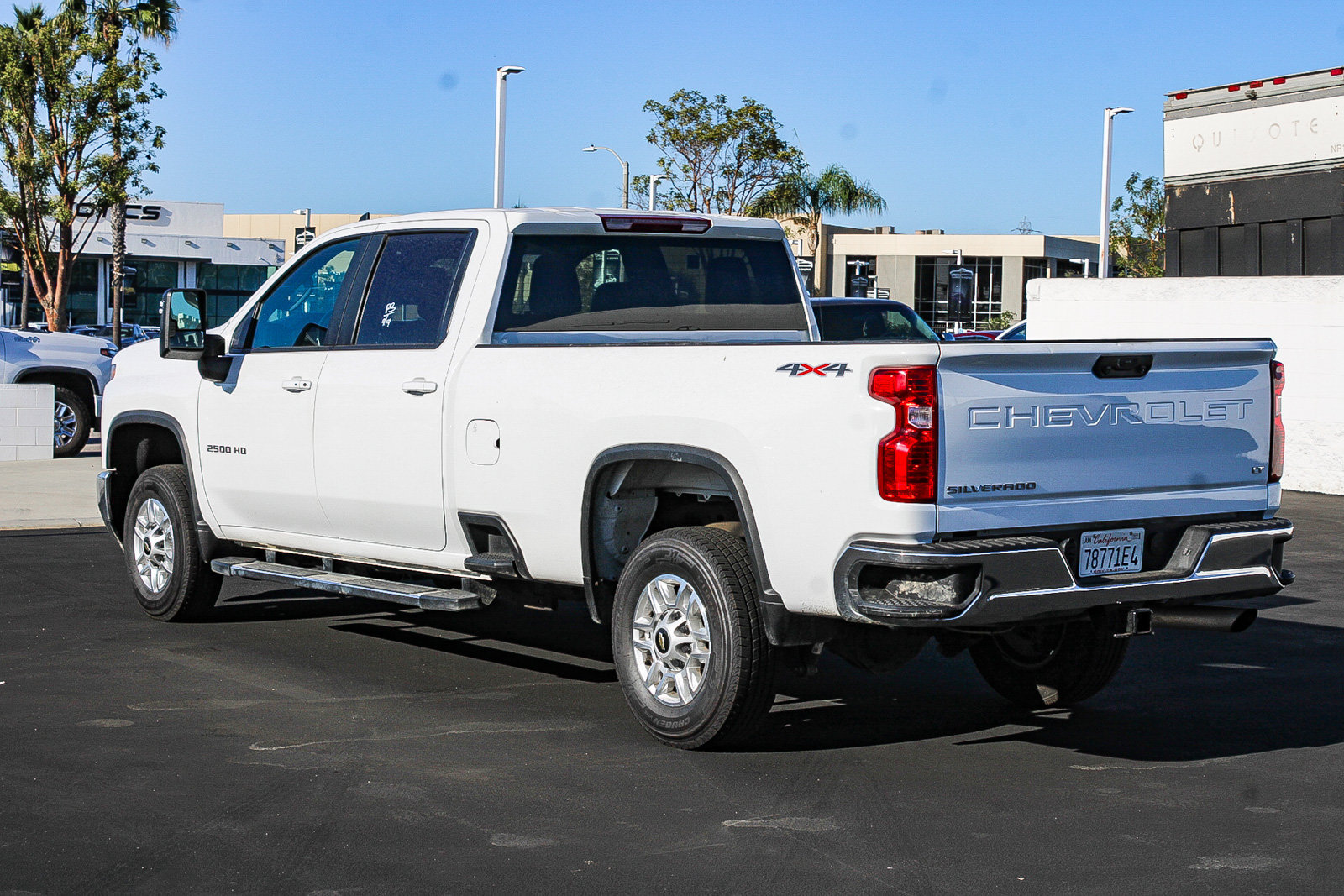 Used 2025 Chevrolet Silverado 2500 LT w/ Convenience Package AWD/4WD image 6