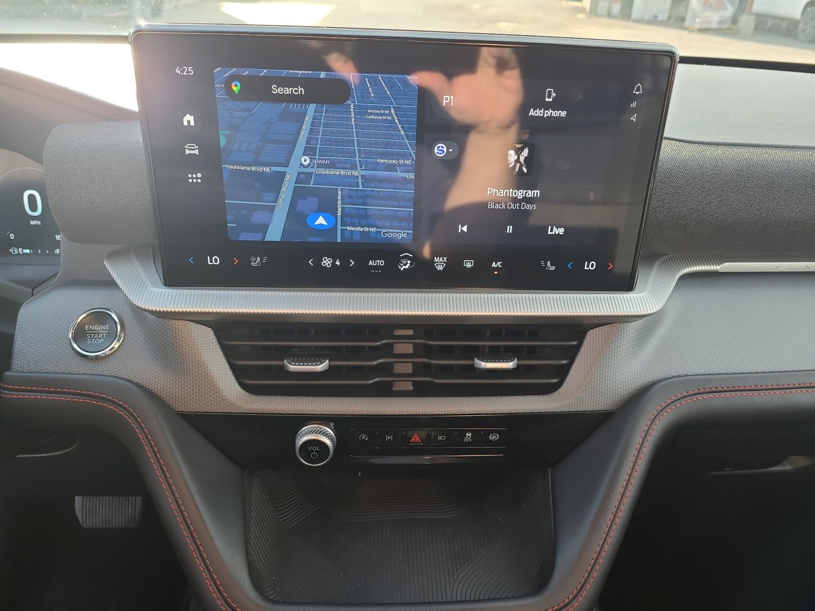 Used 2025 Ford Explorer ST-Line w/ ST-Line Street Pack image 18