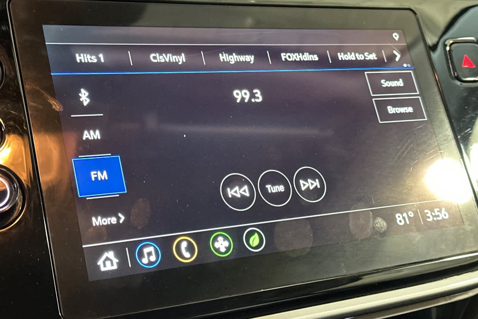 Used 2023 Chevrolet Bolt EUV Premier w/ Super Cruise Package FWD image 19