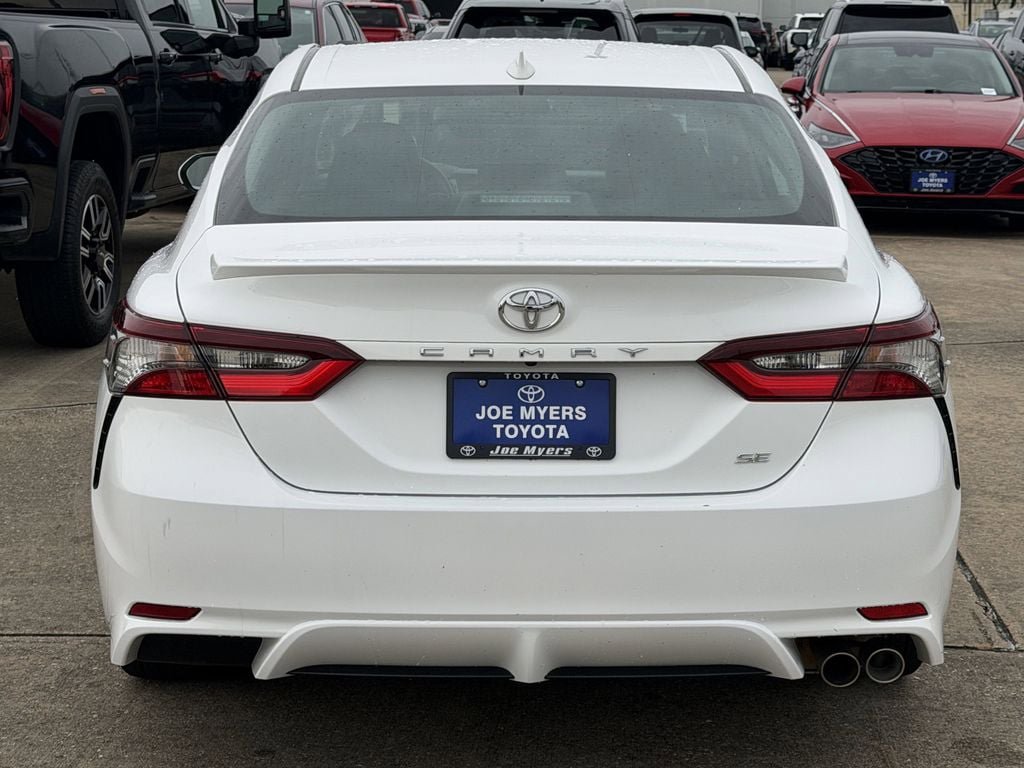 Used 2024 Toyota Camry SE FWD image 8
