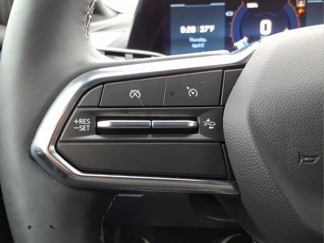 Used 2024 Chevrolet Equinox EV LT image 27