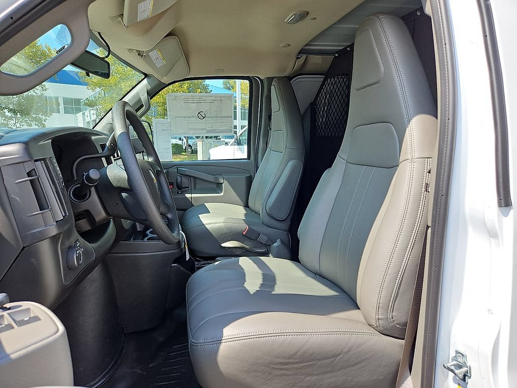 New 2026 Chevrolet Express 2500 w/ Driver Convenience Package RWD image 8