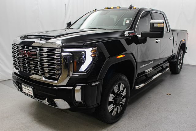 Certified 2024 GMC Sierra 3500 Denali w/ Technology Package AWD/4WD image 6