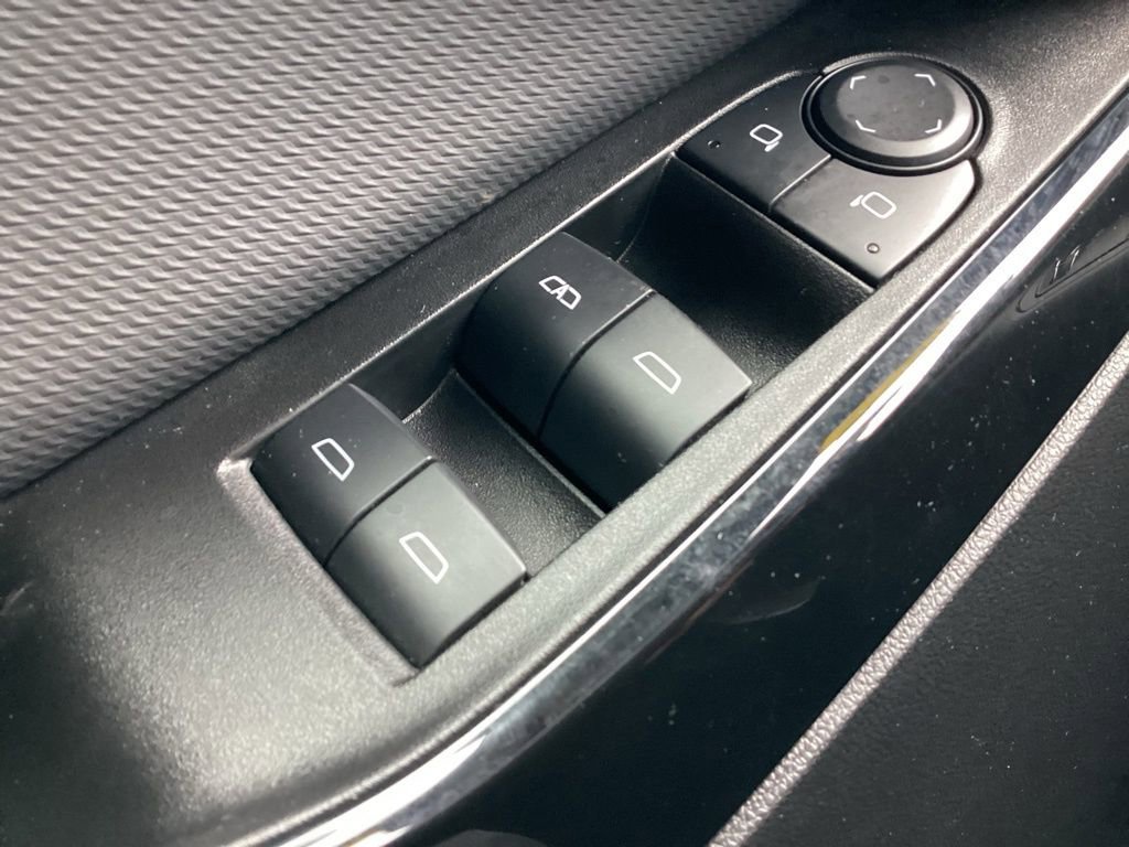 Used 2025 Chevrolet Equinox LT FWD image 26