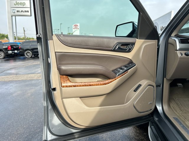 Used 2018 Chevrolet Tahoe Premier AWD/4WD image 32