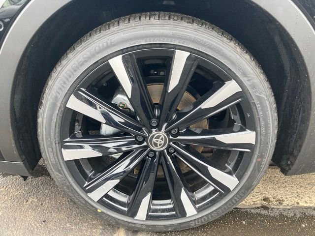 New 2026 Toyota Crown Platinum image 13