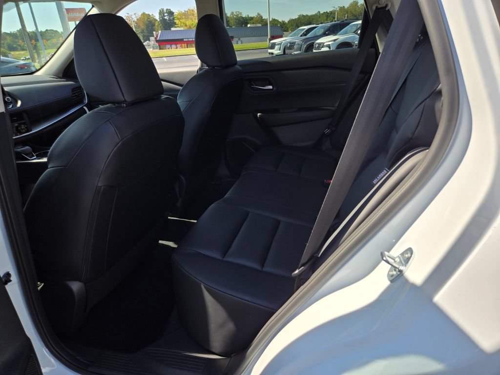 Certified 2026 Nissan Rogue Dark Armor AWD/4WD image 11