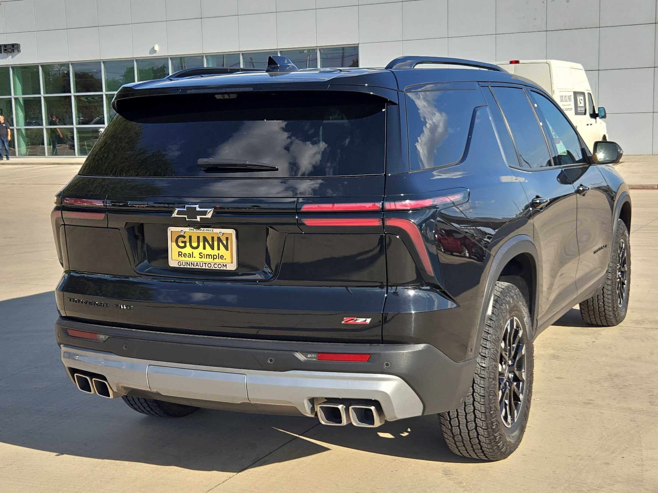 Used 2024 Chevrolet Traverse Z71 w/ Enhanced Driving Package AWD/4WD image 3