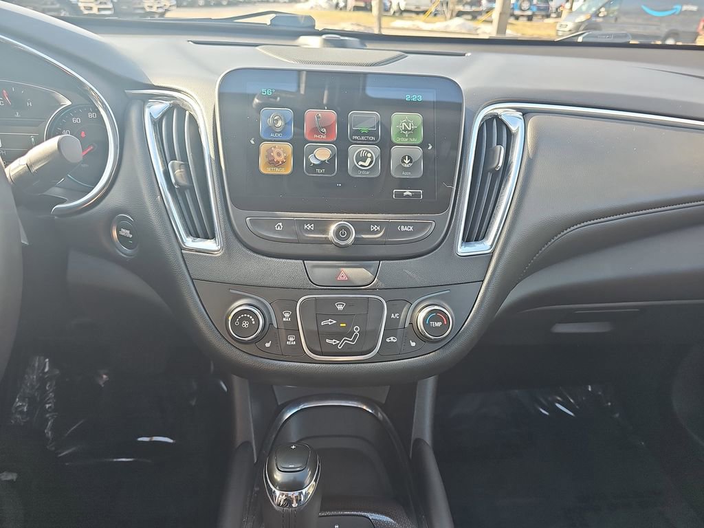 Used 2018 Chevrolet Malibu LT w/ Leather Package image 19