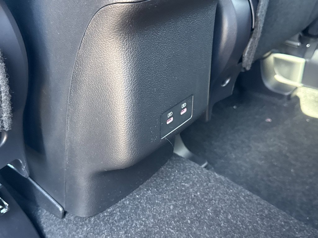 New 2027 Mitsubishi Outlander Sport LE FWD image 27