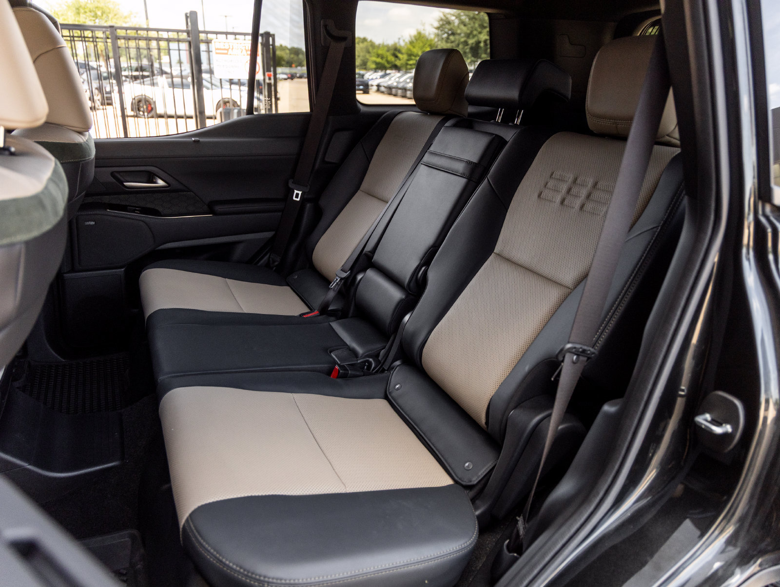 Used 2024 Lexus GX 550 AWD/4WD image 35